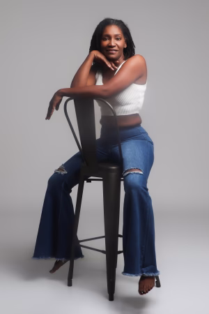 Tanis Jones - Gallery Image 5