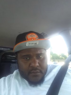 Dizale Honaker - Gallery Image 2