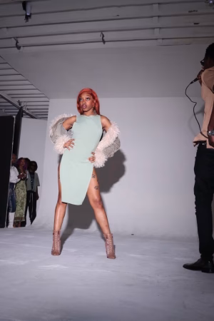 Dee Foxx - Gallery Image 6