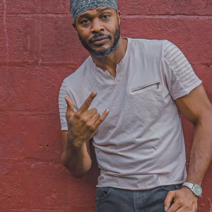 Eiam Akell - Gallery Image 11