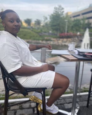 Kelli  Lewis - Gallery Image 1