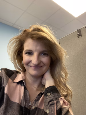 Kristen Reynolds - Gallery Image 3