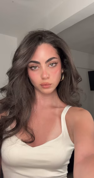 Lia Dejorani Jorno - Gallery Image 1