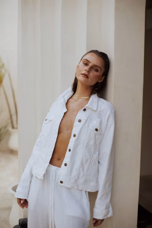 Alexandra Page - Gallery Image 4