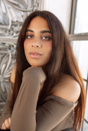 Kira Sells - Gallery Image 1