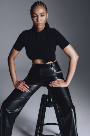 Cristal Araujo - Gallery Image 10