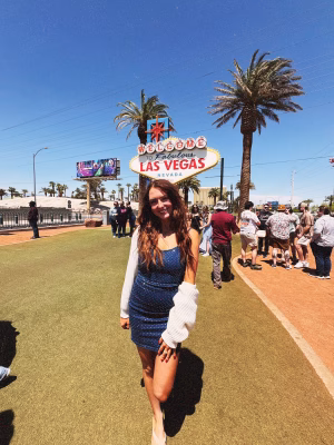 Julia Ruth  Lawrence - Gallery Image 9