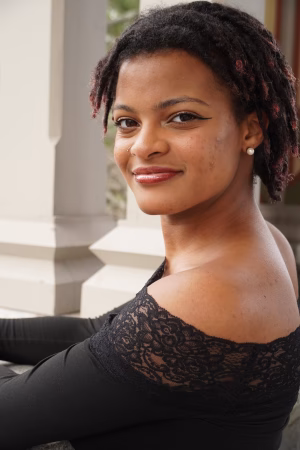 Jénnie Gray - Gallery Image 2