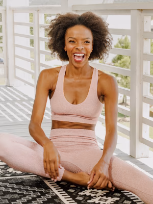 Annie Gross - Gallery Image 1