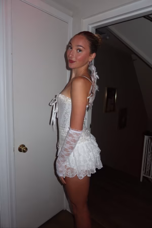 Mia Carson - Gallery Image 5