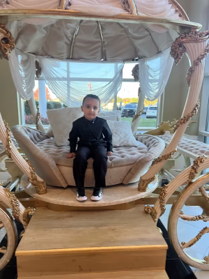 Elijah  Zekirovski - Gallery Image 3