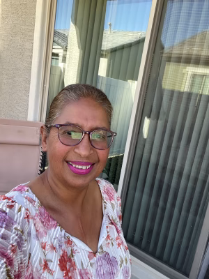 Elizabel Scott - Project Casting Gallery Image 2 Elizabel Scott - Gallery Image 2