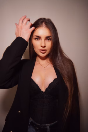 Anastasiia Petryk - Gallery Image 2