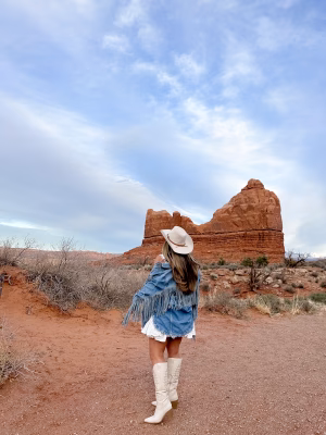 Chelsea Schillizzi - Gallery Image 2