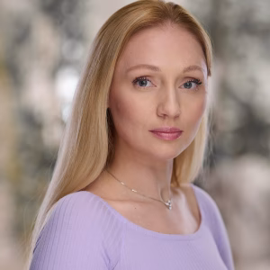 Alina Chernysh - Gallery Image 1