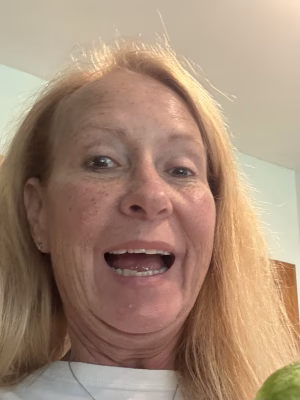 Connie Hannah - Gallery Image 1