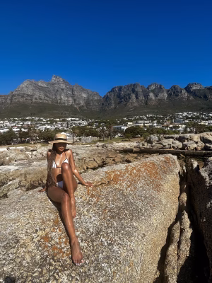 Kristen  Cheatam - Gallery Image 7