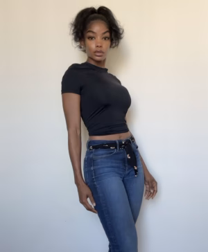 Ariel Thompson - Gallery Image 5