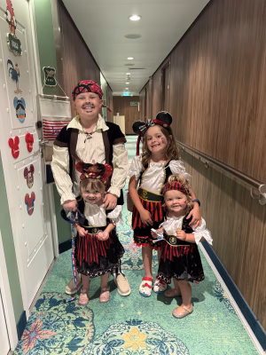 Isla Barney - Gallery Image 15