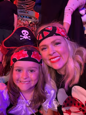 Isla Barney - Gallery Image 1