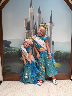 Isla Barney - Gallery Image 13