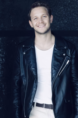 Tom Kalynovskyi - Gallery Image 1