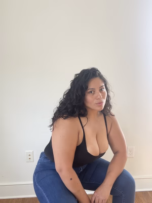 Estephanie Tola - Gallery Image 2