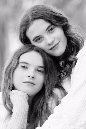 Caitie and Carlie ( Twins) Gibson - Gallery Image 5