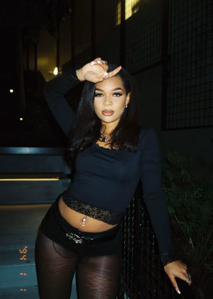 Saniy Clowers - Gallery Image 4