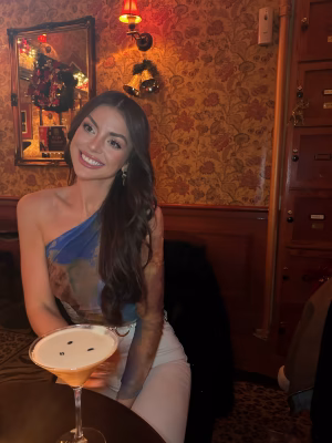 Lizzie George - Gallery Image 3