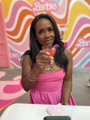 Eva Santiago - Gallery Image 8