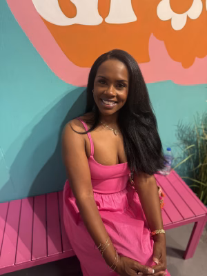 Eva Santiago - Gallery Image 4