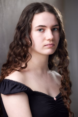 Daisy Gillett - Gallery Image 4