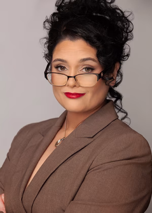 Jaclyn White - Gallery Image 1