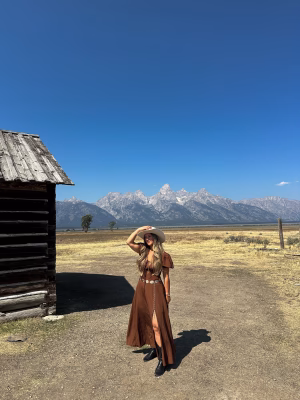 Chelsea Schillizzi - Gallery Image 6