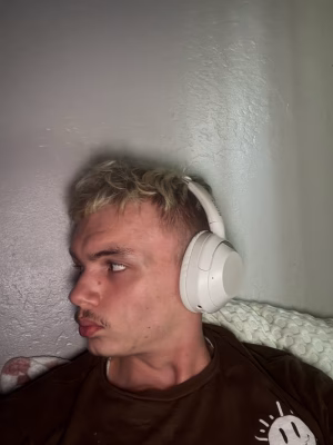 ezykiah thompson - Gallery Image 4