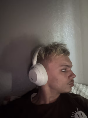 ezykiah thompson - Gallery Image 5