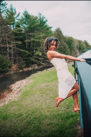 Dee Foxx - Gallery Image 16