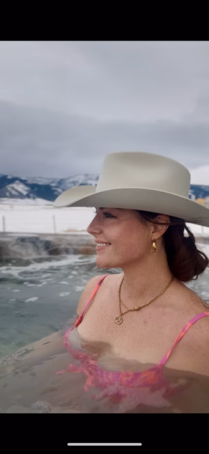 Julia Ruth  Lawrence - Gallery Image 2