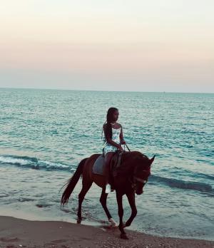 Joice  Martins - Gallery Image 3