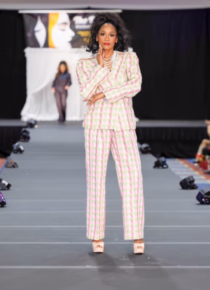 Queen Barbara - Gallery Image 1