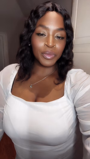 Mia Phillips - Gallery Image 1