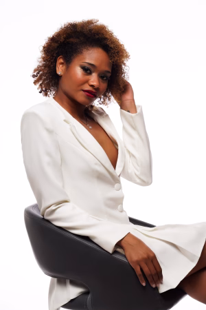 Natalia  Luna - Gallery Image 4