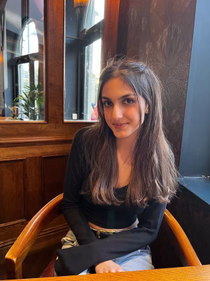 Sienna  Mann - Gallery Image 1