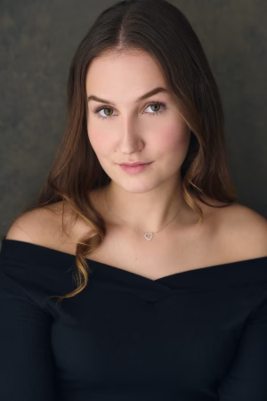 Aislin Seward - Project Casting Gallery Image 1 Aislin Seward - Gallery Image 1