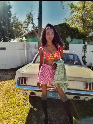 T Flowers - Gallery Image 5