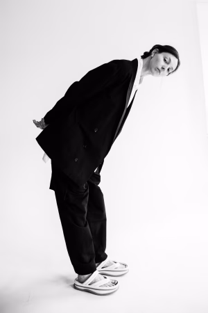 Julie Robinson - Gallery Image 1