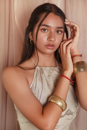 Arianna Cheddy - Gallery Image 9