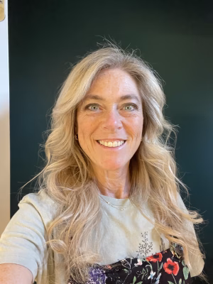 Jennifer  Bryant - Gallery Image 3