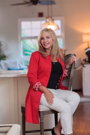 Lisa Thibault - Project Casting Gallery Image 11 Lisa Thibault - Gallery Image 11